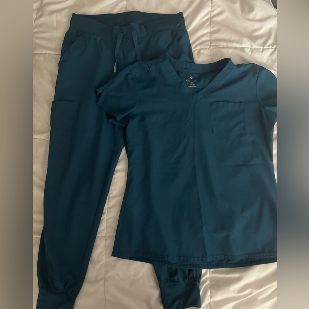 Med couture Caribbean blue Scrub Set with V-Neck Top and Jogger Pants